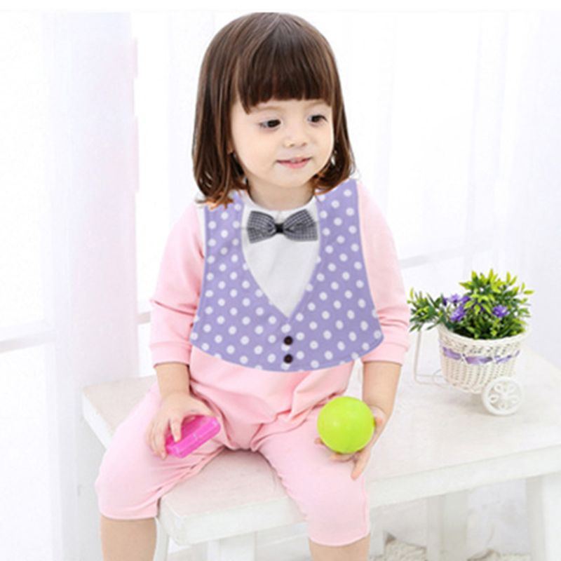 Yếm Cổ Điển Dùng Chụp Ảnh Cho Bé Sơ Sinh