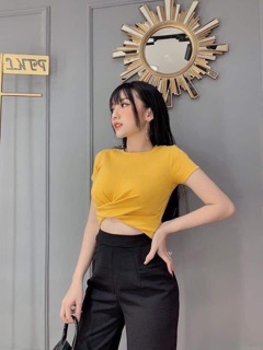 Áo croptop xoắn eo