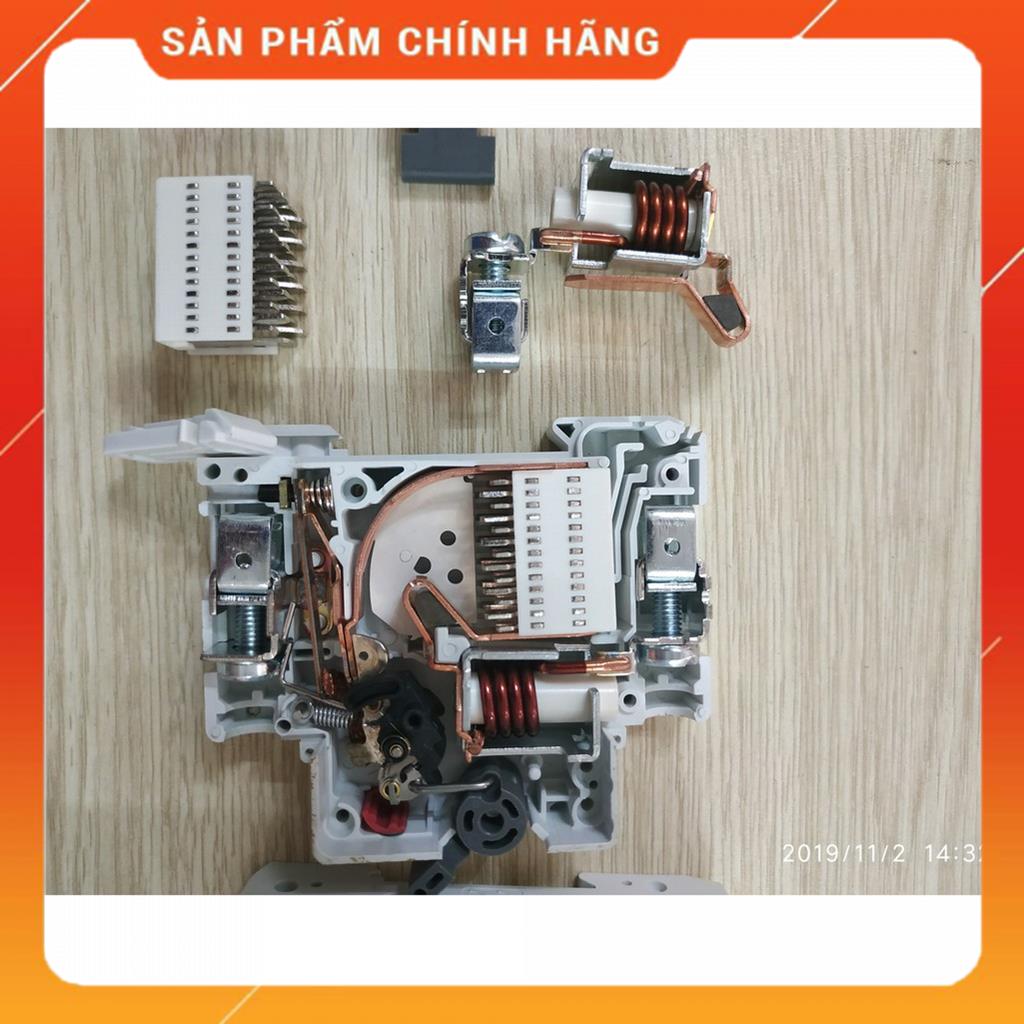 Aptomat CB DC chuyên dụng năng lượng mặt trời Solar ETEK 1000VDC 4P MSP97696