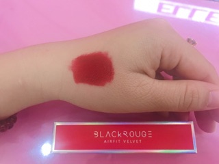 Son kem lì Black Rouge