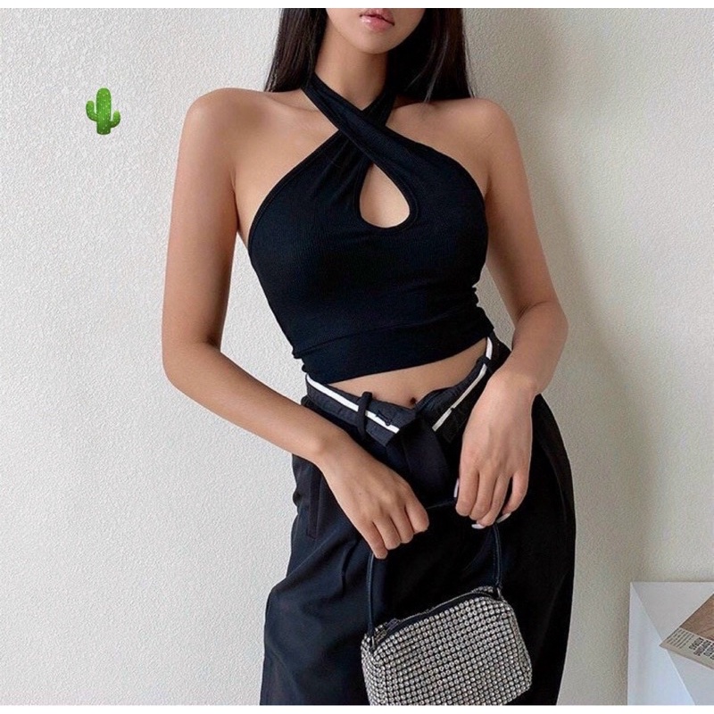 Áo thun croptop nữ chéo cổ hở ngực sexy