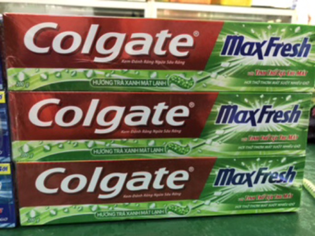 Kem đánh răng Colgate Max Fresh tặng bàn chải