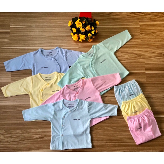 Bộ dài tay cotton sơ sinh khuy lệch, quần đáp đũng