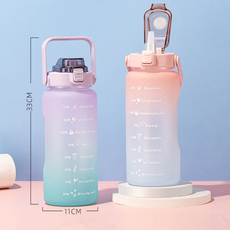 BÌNH ĐỰNG NƯỚC 2 LÍT TẶNG KÈM STICKER GIỮ NHIỆT NHỰA NHẮC UỐNG NƯỚC CÓ ỐNG HÚT CHIA VẠCH BÁO GIỜ CUTE