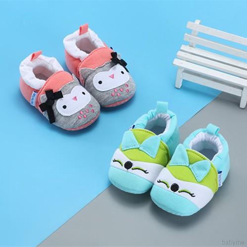 Giày giữ ấm hình gấu dễ thương dành cho bé sơ sinh