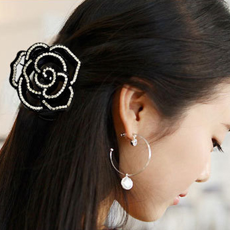 Kẹp tóc hình hoa hồng đính đá phong cách