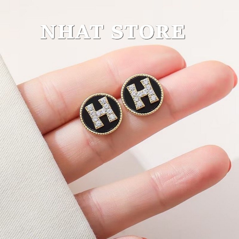 Khuyên tai nữ Nhat Store hình chữ H