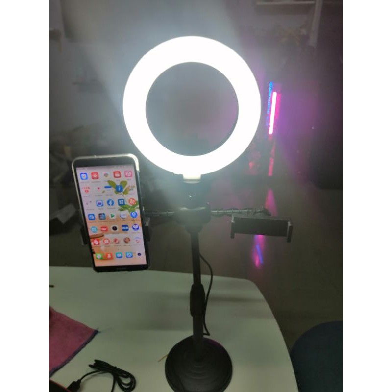 Giá đỡ livestream 2 điện thoại có đèn 16cm.