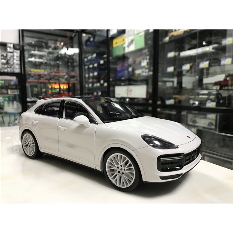 Đồ chơi trẻ em cho bé figure mô hình trưng bày trang trí deocor giá rẻ cao cấp chính hãng xe oto porsche cayenne trắng s