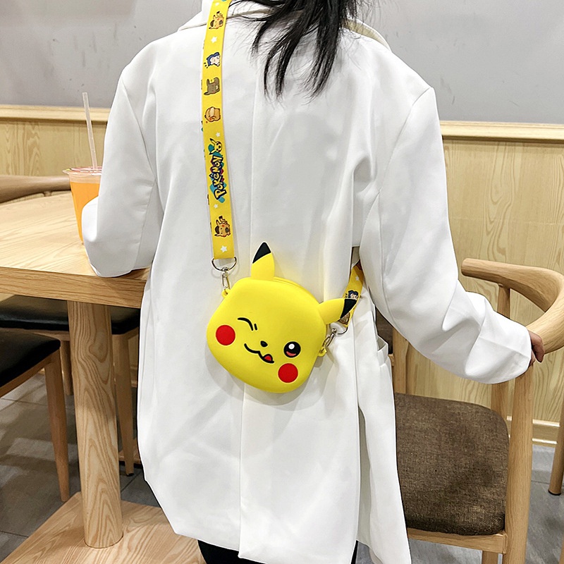 Túi Đeo Vai Mini Bằng Silicon Hình Mickey Minnie Mickey stitch Hello Kitty Dino Pikachu