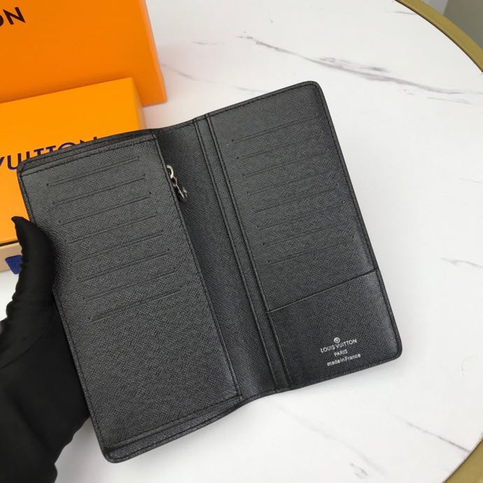 Ví dài nam mới Louis Vuitton