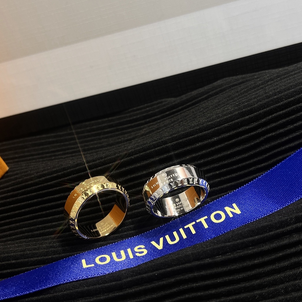 Nhẫn Thép Titan Louis Vuitton Thời Trang Trang Sức Văn Phòng Cho Nam Và Nữ LV Senior Quý Phái Chống Thấm Nước Và Rỉ Sét