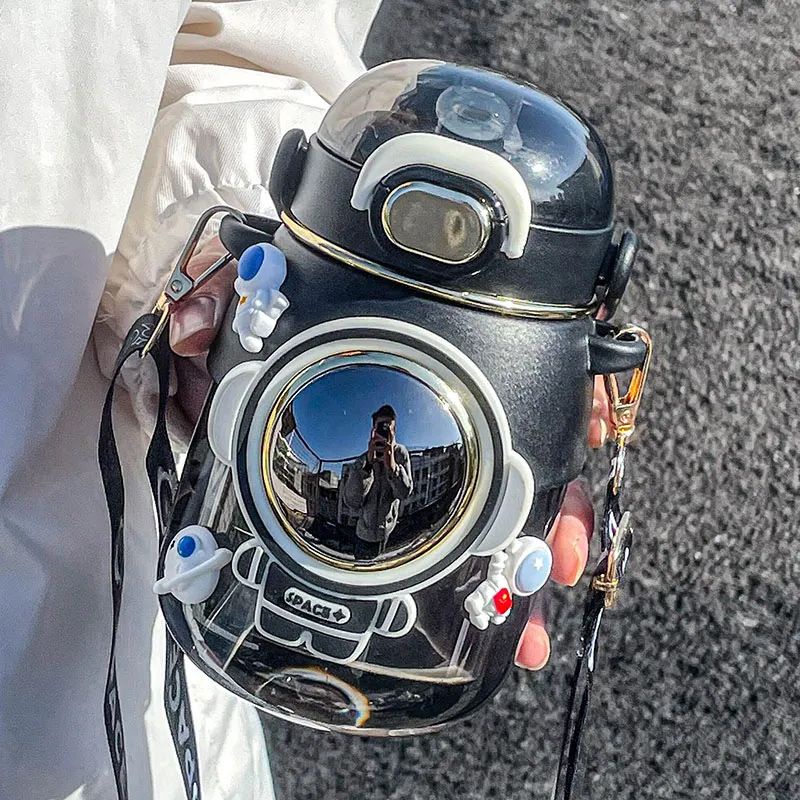 Bình Nước Cầm Tay Sức Chứa Lớn Họa Tiết Phi Hành Gia Hoạt Hình Dễ Thương Cho Nữ