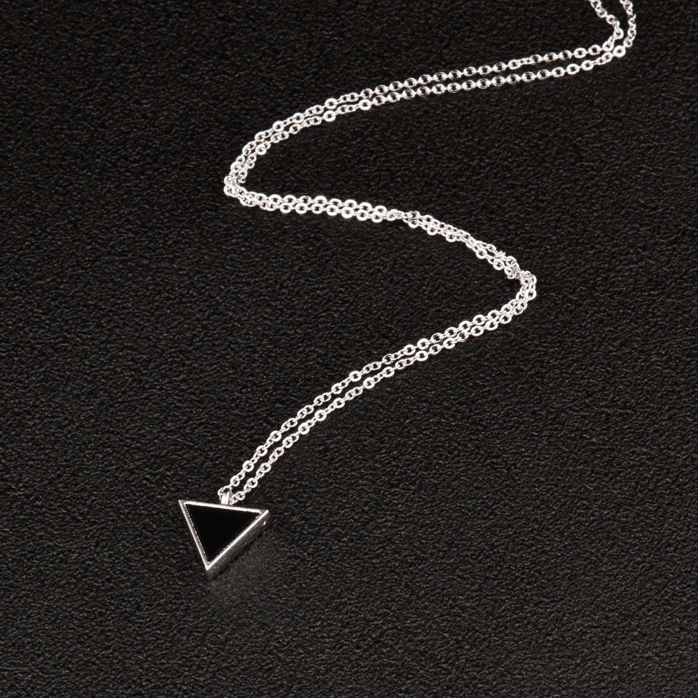 Vòng Cổ choker Mặt Tam Giác Màu Đen Thời Thượng XL154