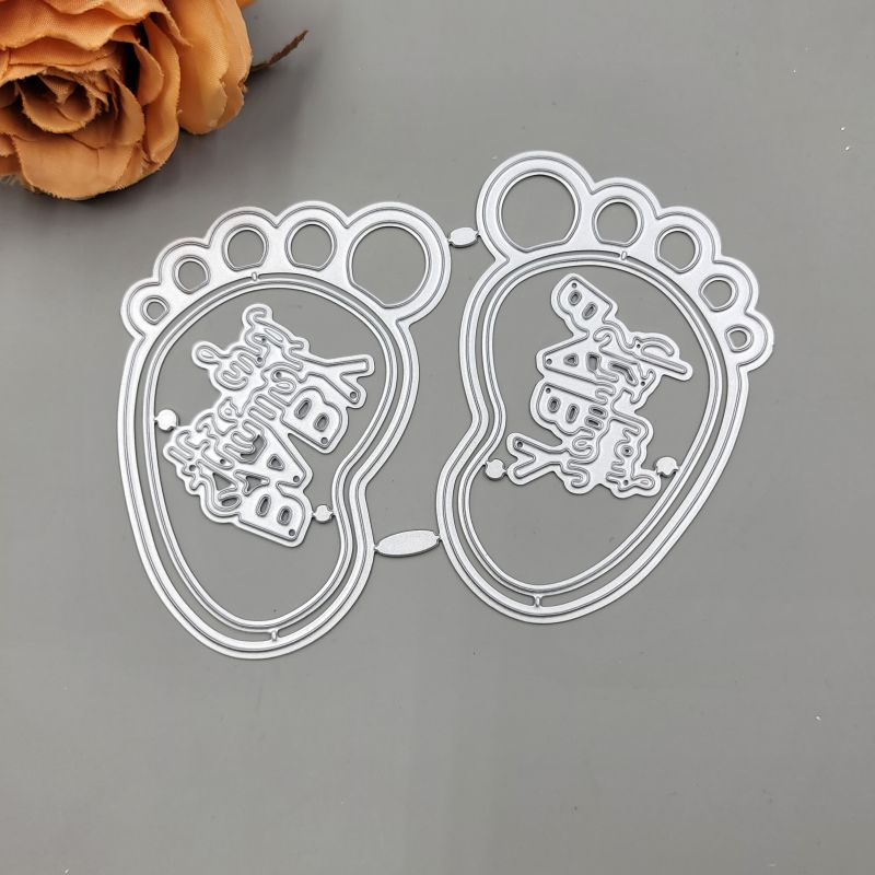 Khuôn Cắt Giấy Kim Loại Hình Em Bé Tắm Xinh Xắn