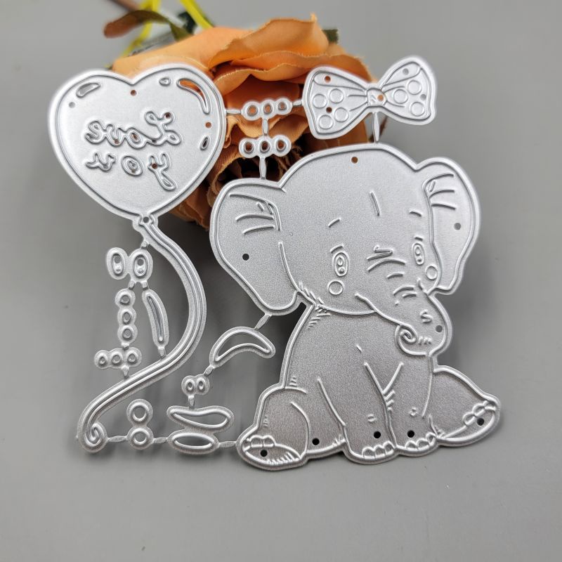 Khuôn Cắt Giấy Kim Loại Hình Em Bé Tắm Xinh Xắn