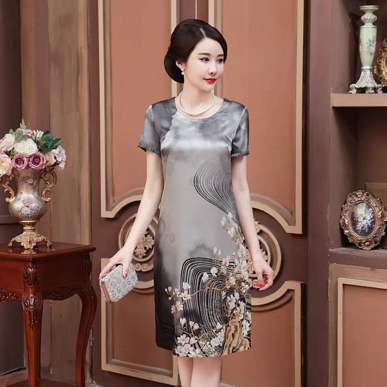 Đầm Dài Tay Ngắn Bằng Lụa Lạnh Cao Cấp Ôm Dáng Mới Dành Cho Người Lớn Tuổi Và Người Lớn Tuổi