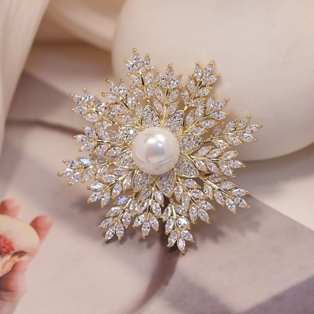 Ghim Cài Áo Hình Hoa Tuyết Đính Đá zircon Ngọc Trai Cao Cấp Phong Cách Hàn Quốc
