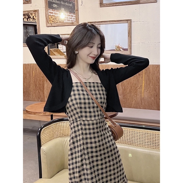 Set Đầm Hai Dây Và Áo Khoác Cardigan Họa Tiết Sọc Caro Phong Cách Pháp Dễ Phối Đồ