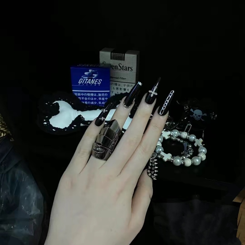 Vivienne West wood Nhẫn Gỗ Bốn Xương Phong Cách Hip Hop Punk Cổ Điển