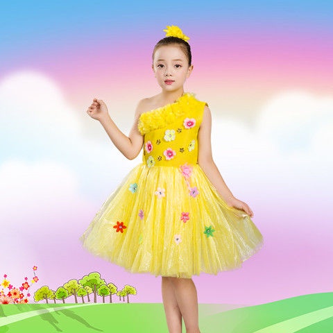 Trang Phục Biểu Diễn Thời Trang Thân Thiện Với Môi Trường Cho Trẻ Mẫu Giáo