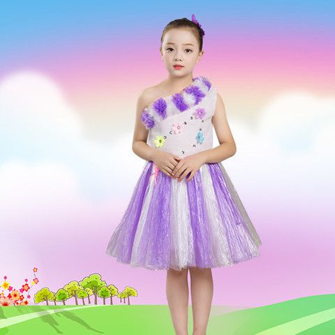 Trang Phục Biểu Diễn Thời Trang Thân Thiện Với Môi Trường Cho Trẻ Mẫu Giáo