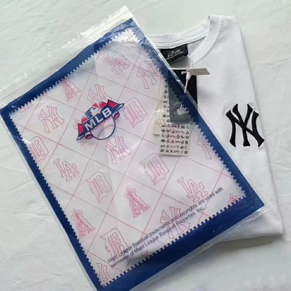 [Bán Tại At a loss] Áo Thun Thể Thao Dáng Rộng Tay Ngắn Màu Trắng Đen Phong Cách Hàn Quốc Mùa Hè Đơn Giản Cho Cặp Đôi