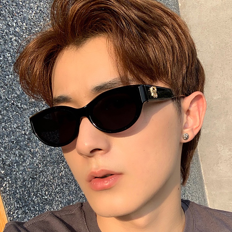 Kính râm thời trang mới châu âu và châu mỹ kính gọng vuông nhỏ nam và nữ có cùng kính râm che nắng