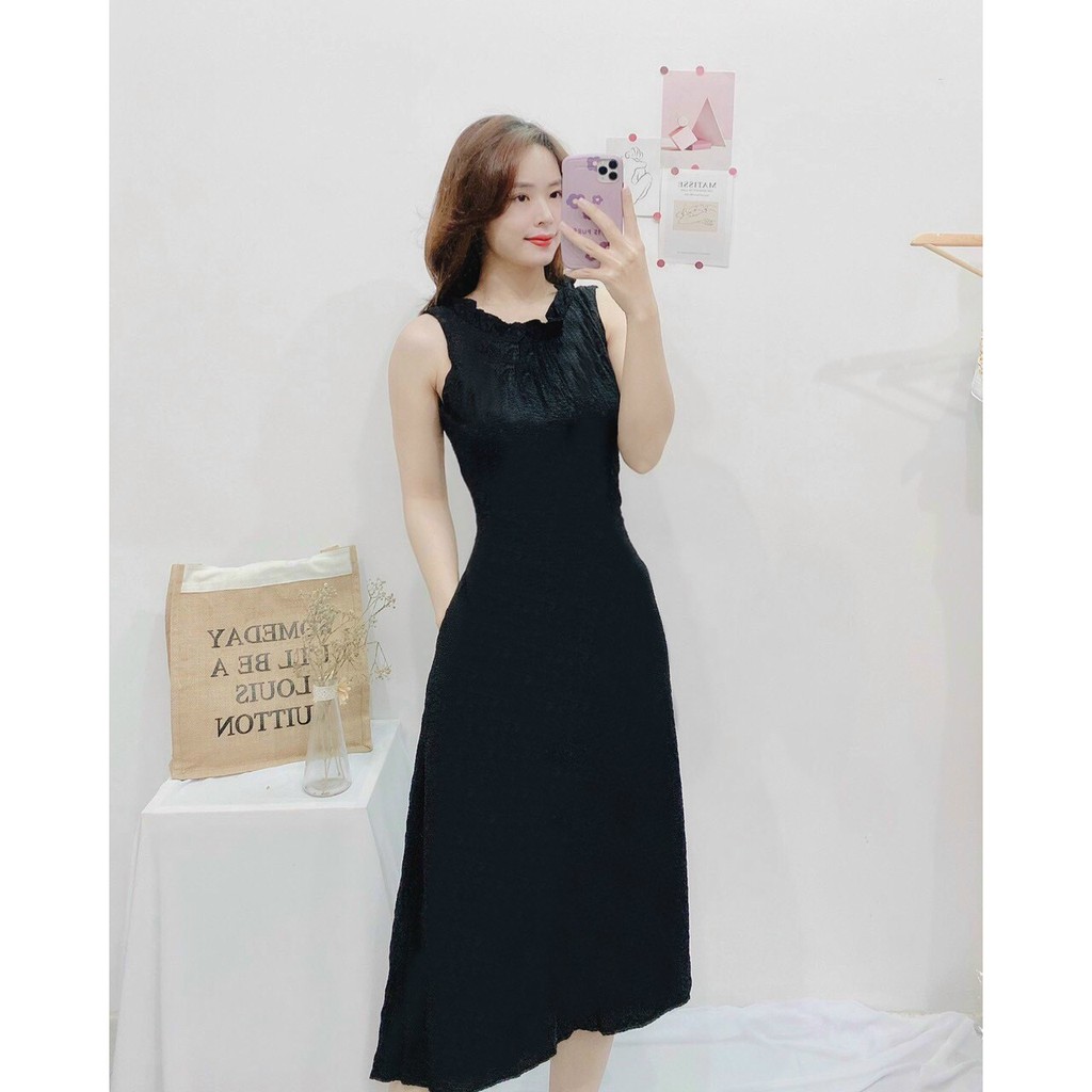 Đầm cổ tròn bèo sát nách 2 màu