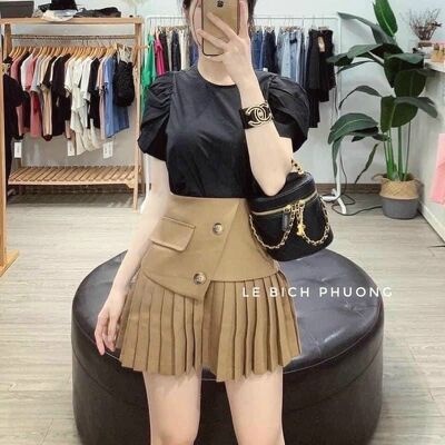 Chân váy xếp ly ngắn 2 khuy lệch nắp túi