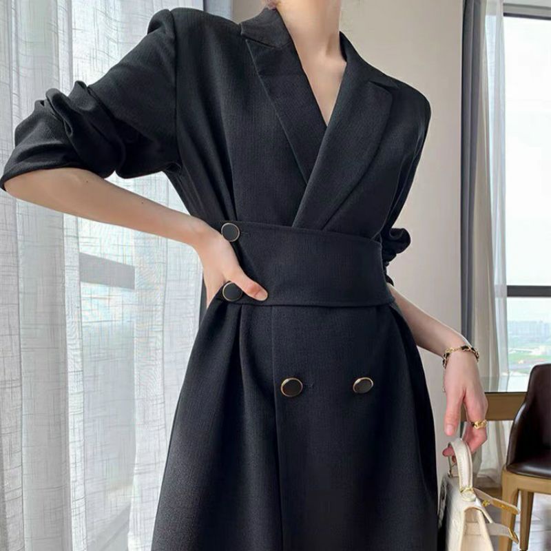 Đầm Đen Cổ Vest Dáng Dài Kèm Đai Xẻ Tà