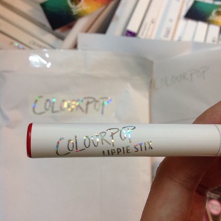 (Album 3) Son COLOURPOP Lippie Stix