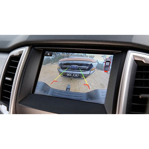 Biểu tượng logo Ford kiêm camera sau xe ô tô Ford Ranger XLS, đã có màn hình nhưng chưa có camera lùi | BigBuy360 - bigbuy360.vn