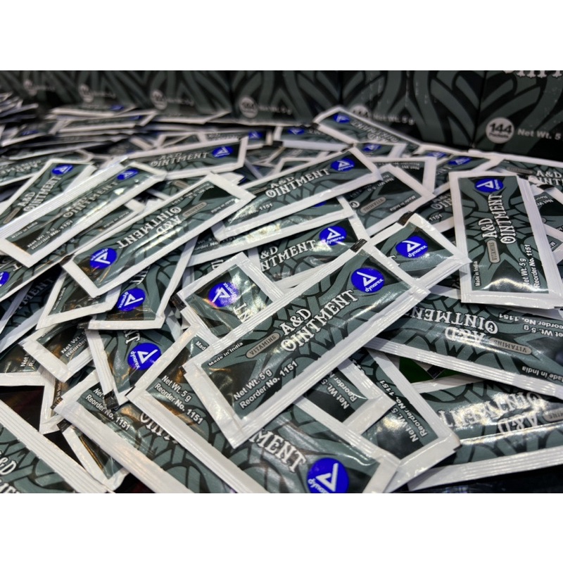 Kem Dưỡng Hình Xăm Vitamins A&D Ointment – Hộp 144 gói