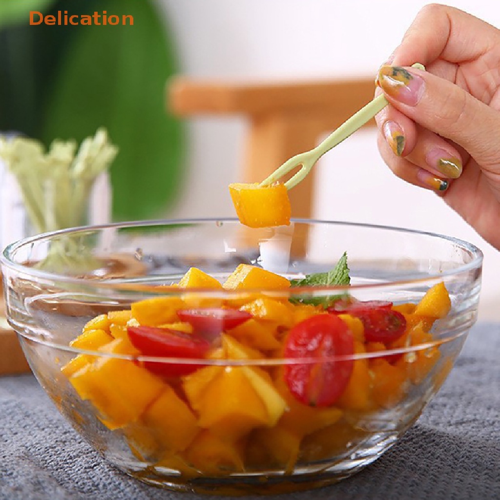 Set 50 Nĩa Ăn Trái Cây / Tráng Miệng Bằng Nhựa Họa Tiết Hoạt Hình Dành Cho Trẻ Em