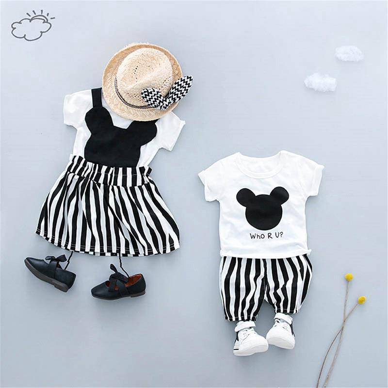 Bộ áo thun cộc tay in hình + quần yếm kẻ sọc cho bé