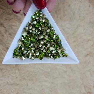 ĐÁ CHÂN NHỌN GẮN MÓNG - MIX SIZE