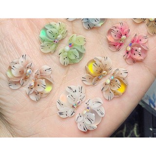 mắt mèo _ hoa bột