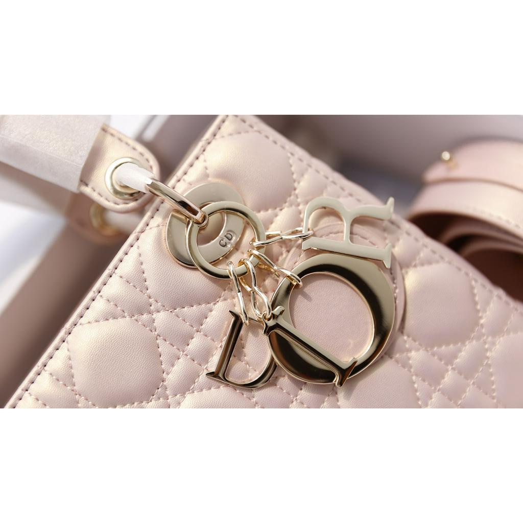 TÚI CD LADY SZ20 TAG VÀNG