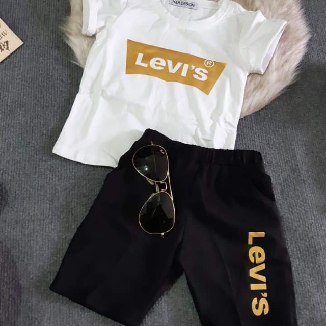 Bộ levis sang chảnh ạ. Chất nhà Hari may thì khách biết roi hen .
S2.9 từ 10.30kg nha khách 
Ib nhanh ạ