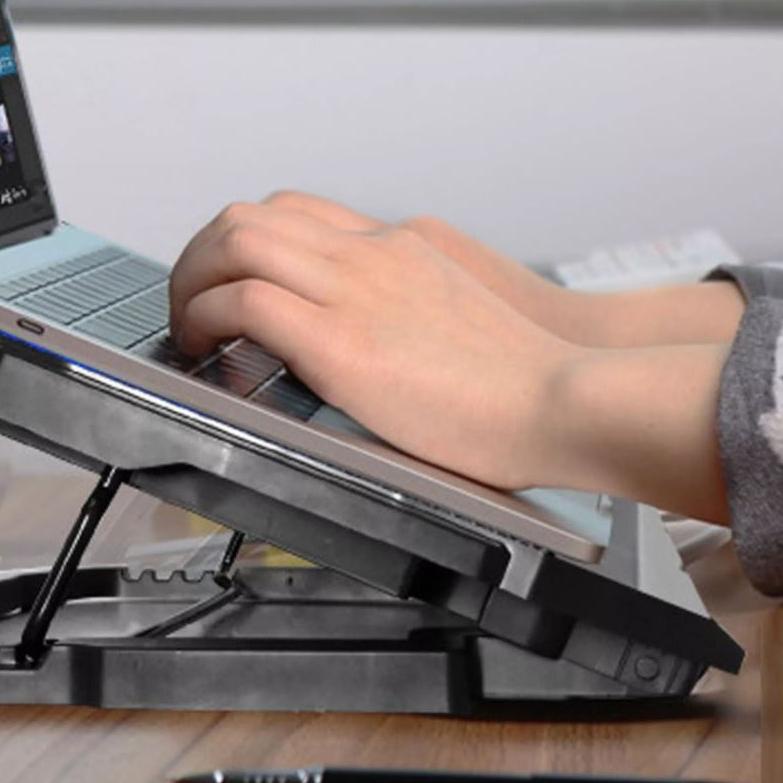 ➷ Quạt Tản Nhiệt S18 4 Đèn LED Xanh Dương Siêu Tải Cho Laptop ✿