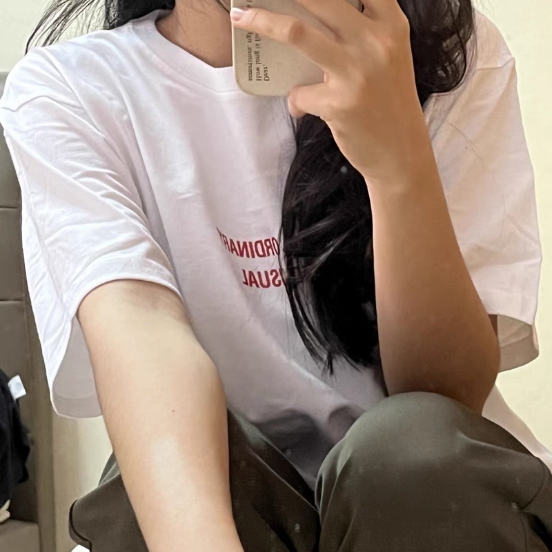 Áo thun tay ngắn  form rộng dành cho nam và nữ Nelly Heybig NORMAL