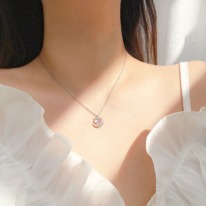 Vòng cổ mặt hình mặt trăng đính kim cương giả đơn giản sáng tạo cho nữ