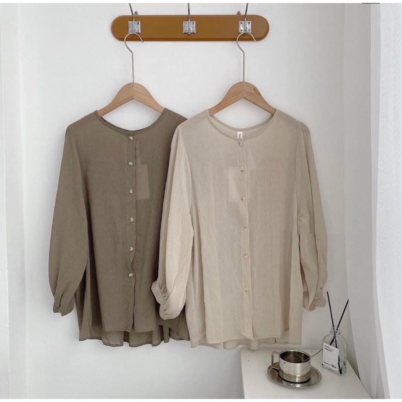 Áo cổ tròn tay phồng