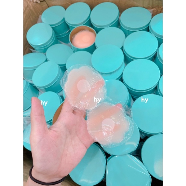 Hộp  10 miếng dán ngực silicon hình hoa