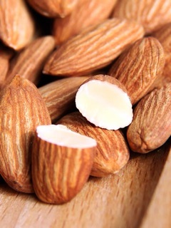 0,5kg hạnh nhân lõi
