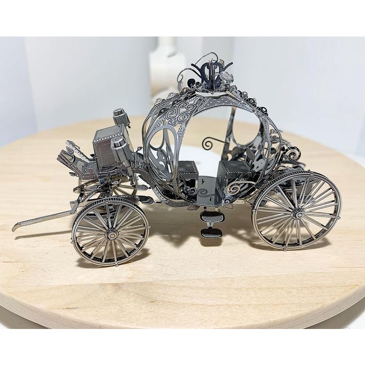 Mô Hình 3D Kim Loại Xe Bí Ngô Trong Phim Lọ Lem