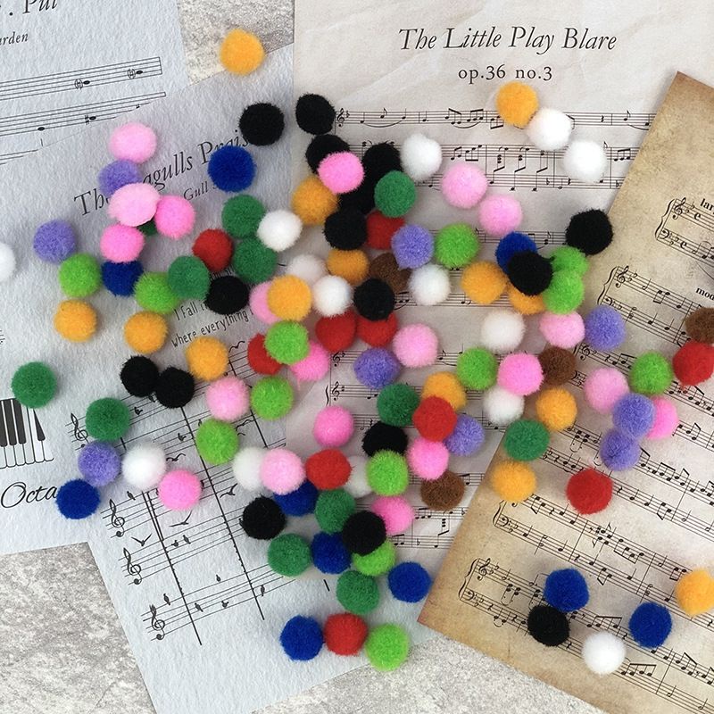 Pom Pom Nhiều Màu Sắc