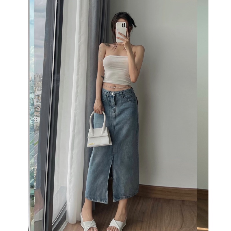 Chân váy Jeans dài xẻ tà - áo tube trắng