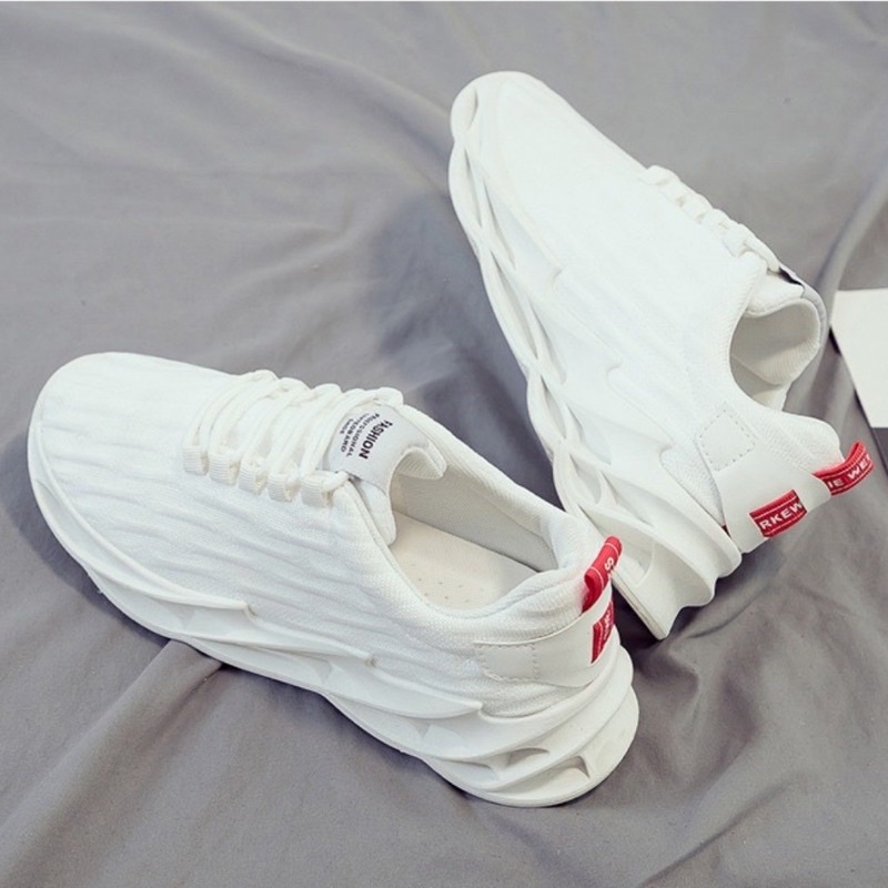 Giày thể thao nam thời trang cá tính giày sneaker đơn màu trăng đen thêm điểm nhấn | BigBuy360 - bigbuy360.vn